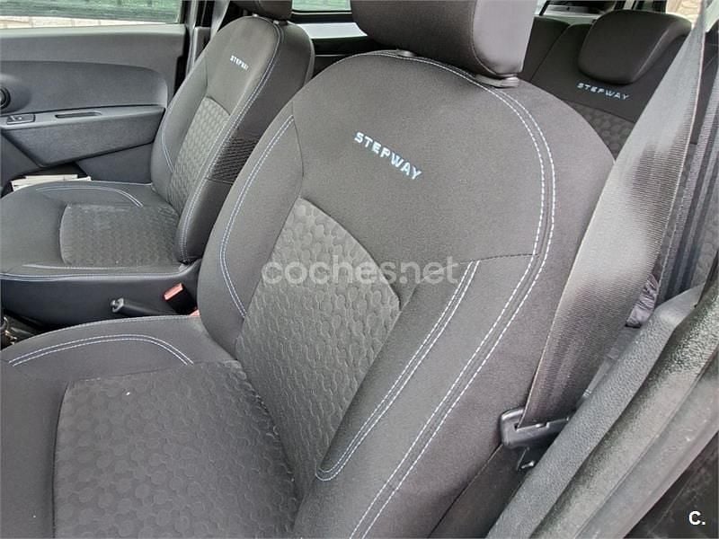 Usado Dacia Dokker 90 CV (66 kW) 2015 Negro Monovolumen