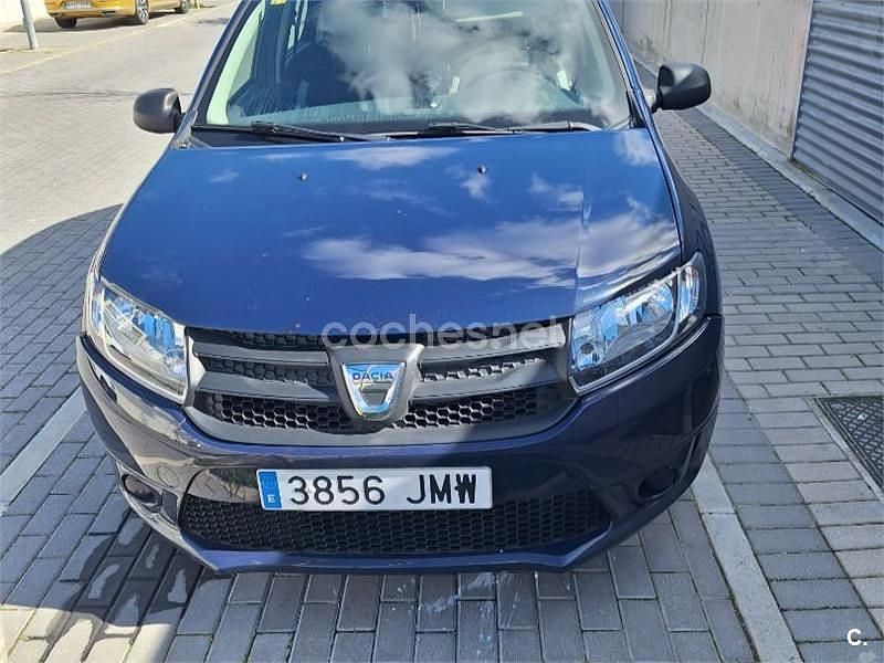 Usado Dacia Logan Ambiance 75 CV (55 kW) 2016 Azul Berlina