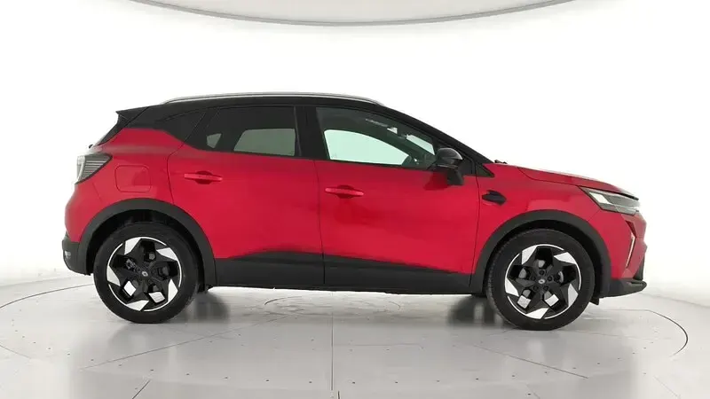 Usado Renault Captur Techno 100 CV (73 kW) 2025 Rojo SUV