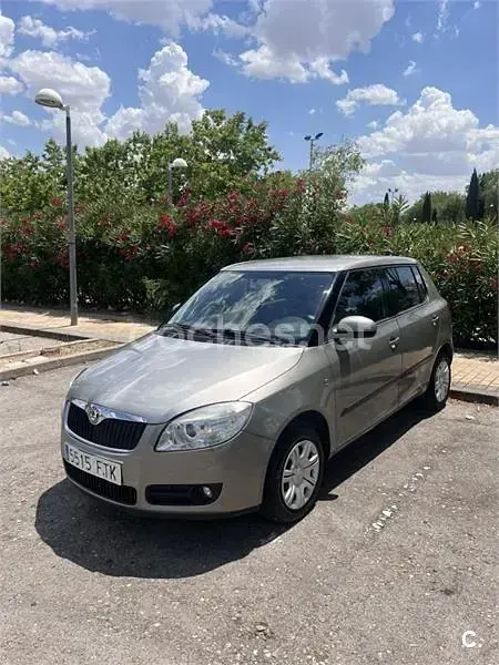 Usado Skoda Fabia 70 CV (51 kW) 2007 Beige Berlina