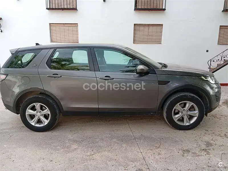 Usado Land Rover Discovery Sport Pure 150 CV (110 kW) 2015 Gris / plata SUV