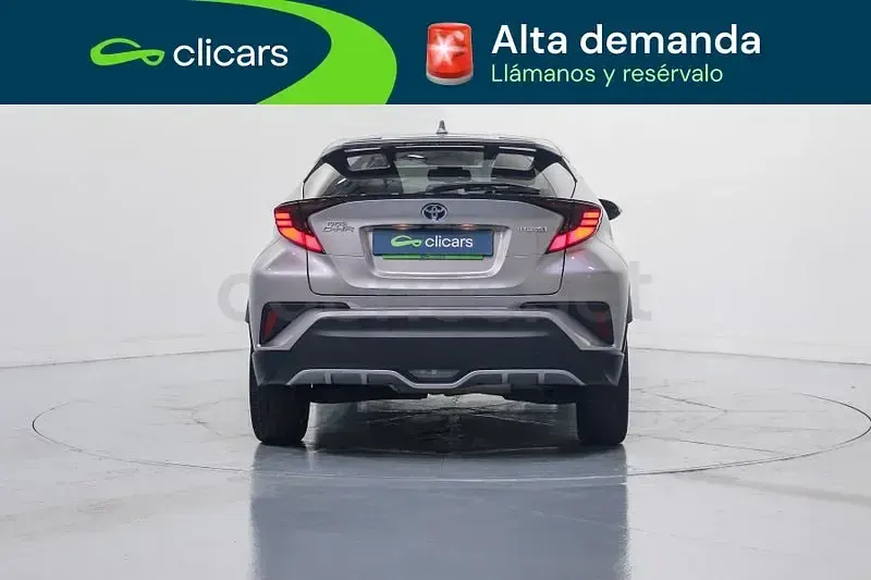 Usado Toyota C-HR Advance 122 CV (89 kW) 2021 Gris / plata SUV