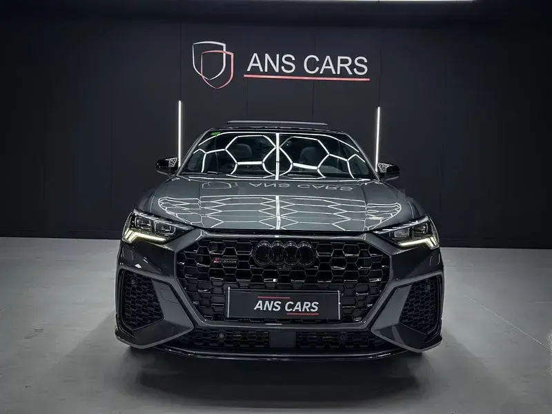 Usado Audi Q3 Sportback Comfort 400 CV (294 kW) 2023 Gris / plata SUV