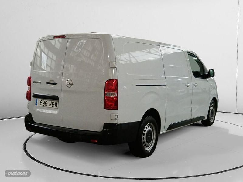 Usado Opel Vivaro 102 CV (75 kW) 2022 Blanco Monovolumen