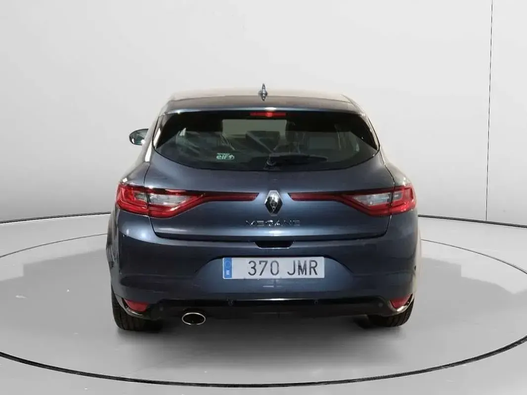 Usado Renault Mégane III Zen 132 CV (97 kW) 2016 Gris Utilitario