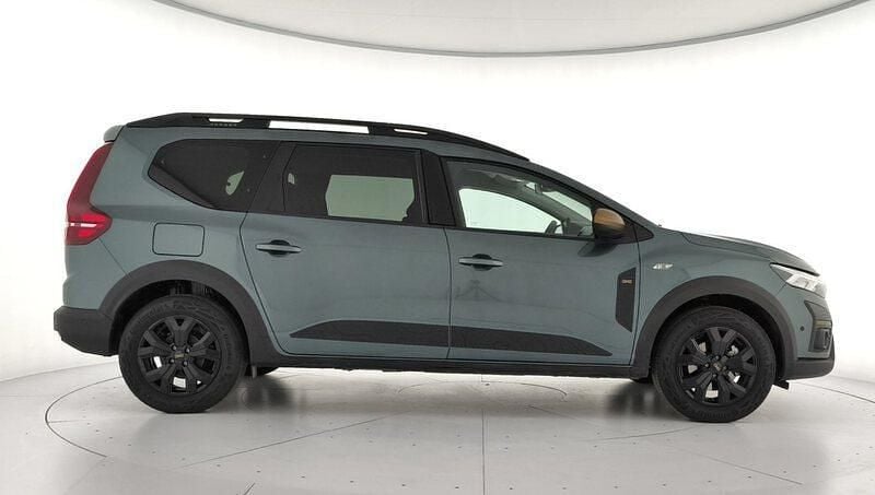 Usado Dacia Jogger Extreme 140 CV (102 kW) 2025 Verde Monovolumen