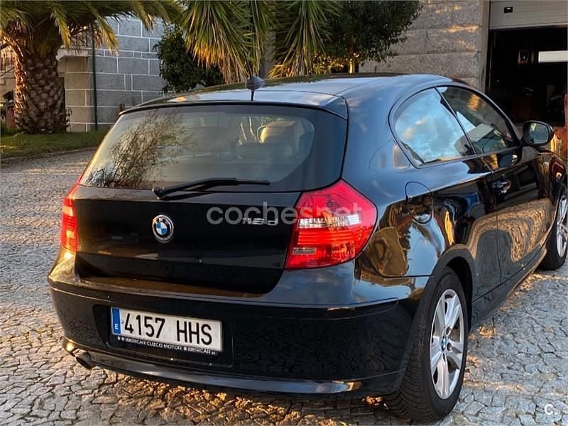 Negro Usado 2011 BMW 118 Utilitario | 7000 € (Buen precio) - Imagen 1/4