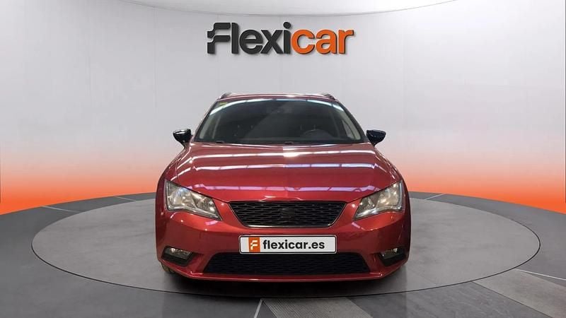 Usado Seat Leon ST Reference 105 CV (77 kW) 2015 Burdeos Familiar