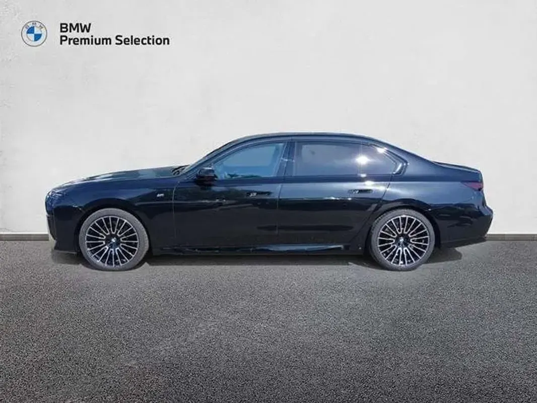 Usado BMW 750e Comfort Edition 491 CV (361 kW) 2025 Negro Berlina