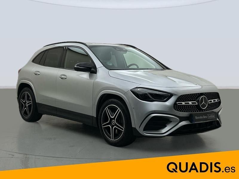 Usado Mercedes GLA220 190 CV (139 kW) 2025 Gris plata SUV