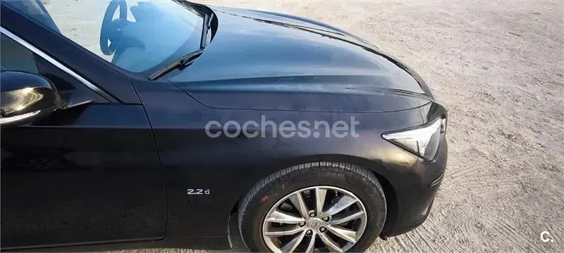 Usado Infiniti Q50 170 CV (125 kW) 2017 Negro Berlina