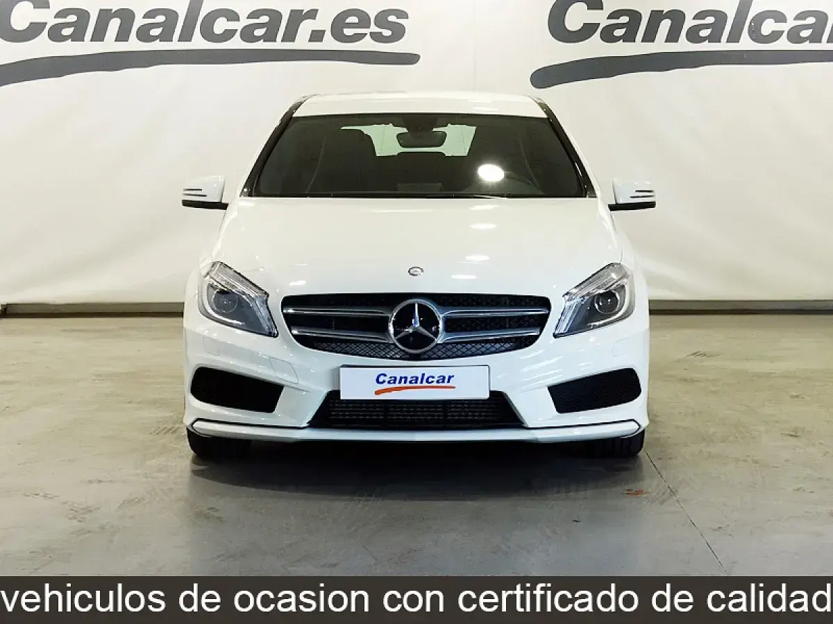 Usado Mercedes A180 Style 109 CV (80 kW) 2014 Blanco Berlina