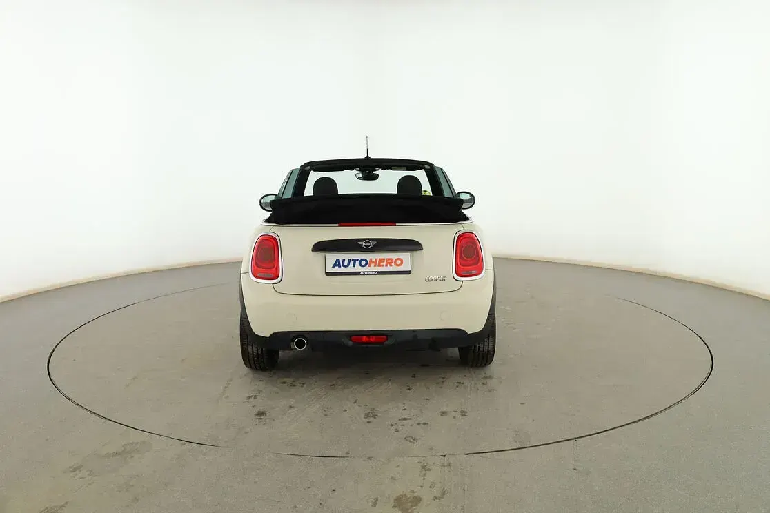 Usado Mini Cooper Cabriolet 136 CV (100 kW) 2019 Blanco Descapotable