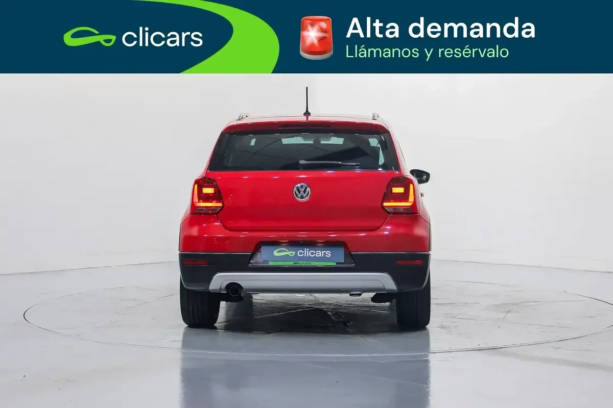 Usado VW Polo Cross 90 CV (66 kW) 2016 Rojo Utilitario