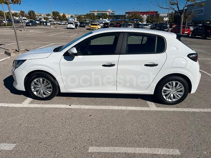Blanco Usado 2022 Peugeot 208 Active Utilitario | 9900 € (Super precio) - Imagen 1/4