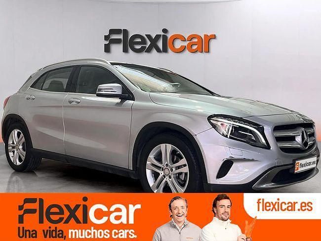Usado Mercedes GLA200 AMG line 136 CV (100 kW) 2016 Gris SUV