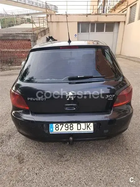 Usado Peugeot 307 136 CV (100 kW) 2005 Negro Berlina
