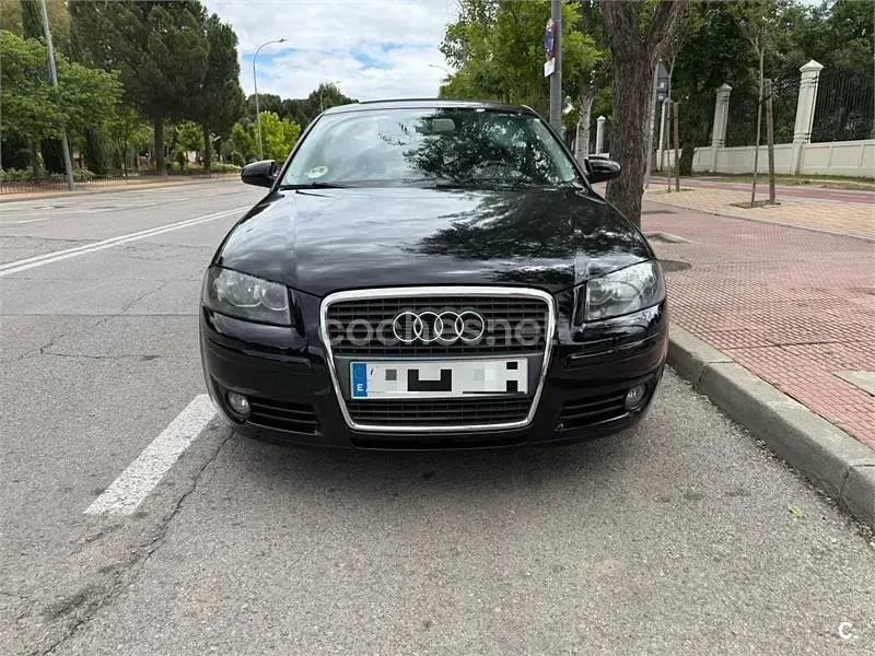 Usado Audi A3 Attraction 140 CV (102 kW) 2006 Negro Utilitario