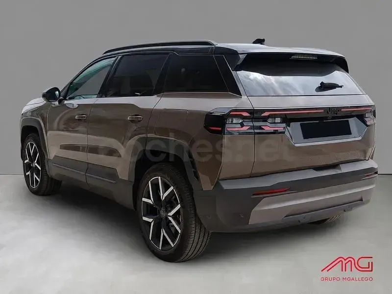 Usado Jeep Compass Summit 225 CV (165 kW) 2026 Rojo SUV