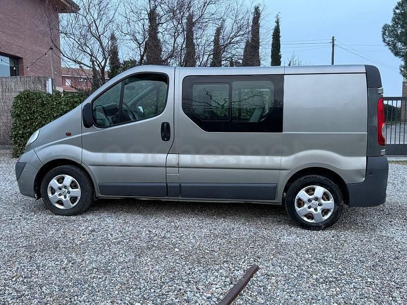 Usado Opel Vivaro 114 HP (83 kW) 2012 Bege Monovolume