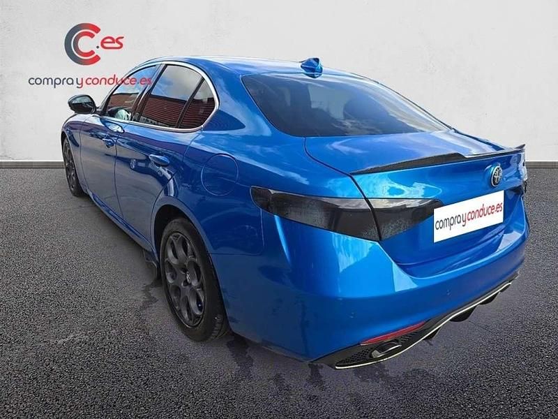 Usado Alfa Romeo Giulia Executive 190 CV (139 kW) 2019 Azul Berlina