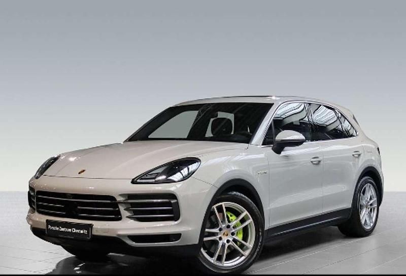 Gris Usado 2022 Porsche Cayenne Platinum Edition SUV | 76.250 € (Super precio) - Imagen 1/4