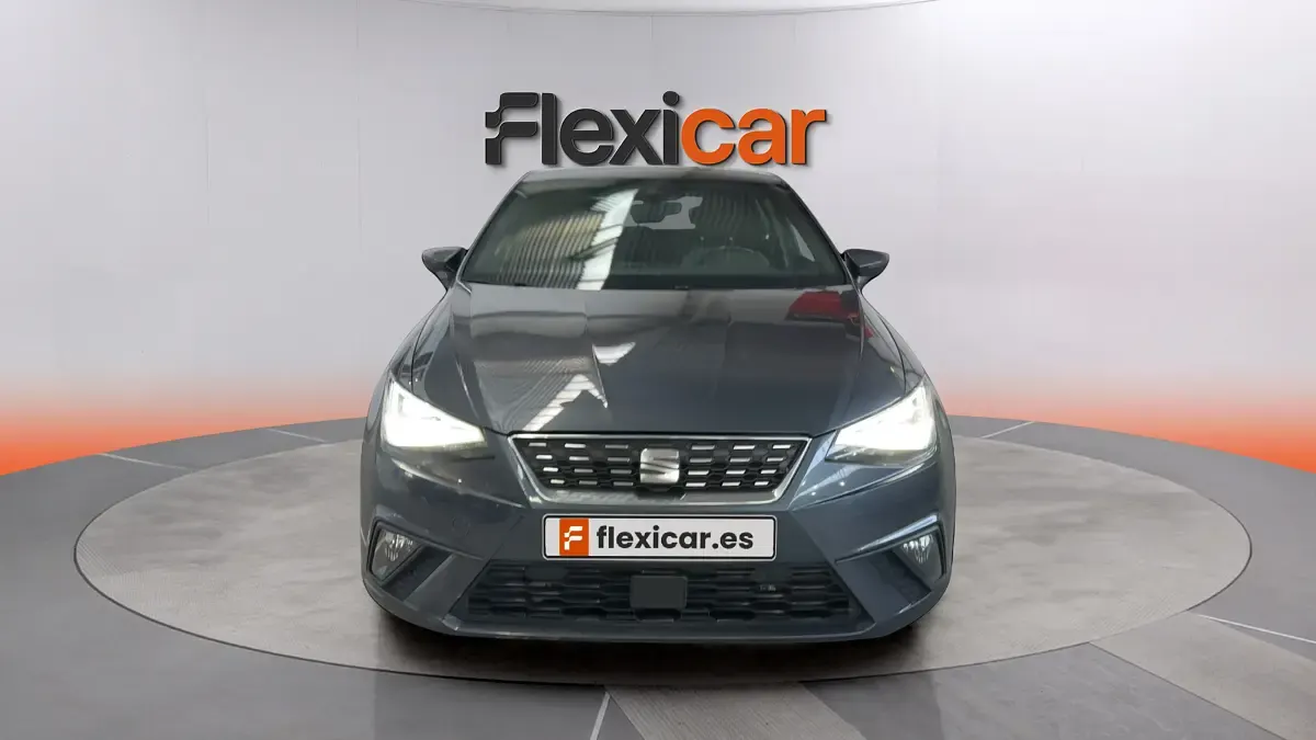 Usado Seat Ibiza XCELLENCE 116 CV (85 kW) 2024 Gris Utilitario