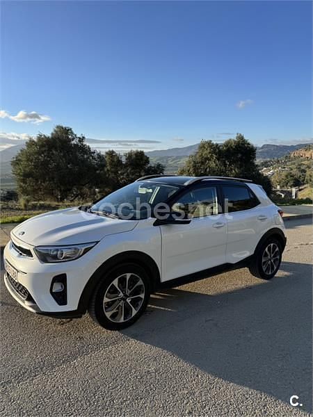 Usado Kia Stonic 115 CV (84 kW) 2019 Blanco SUV