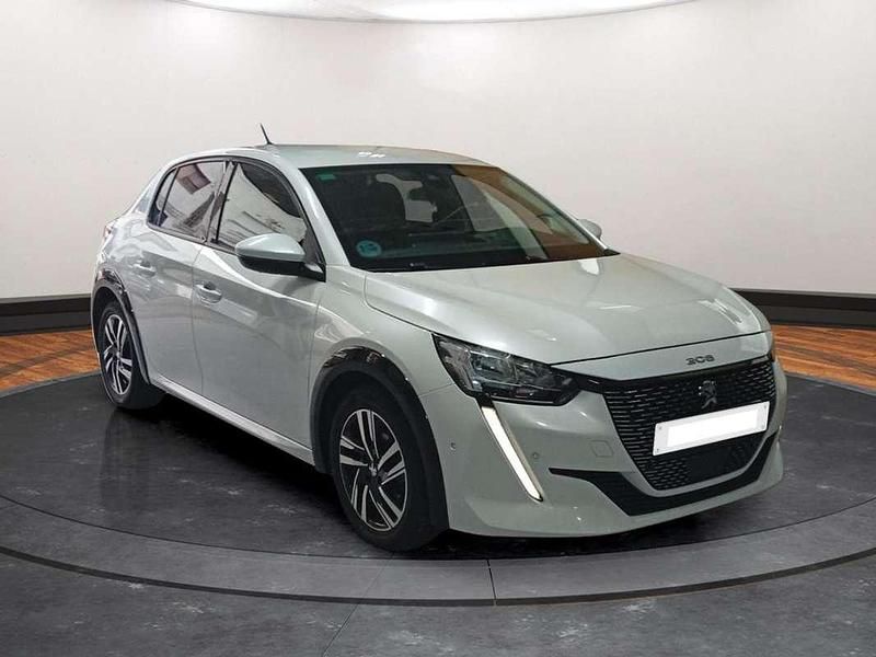 Usado Peugeot 208 Allure 99 CV (72 kW) 2020 Blanco Utilitario