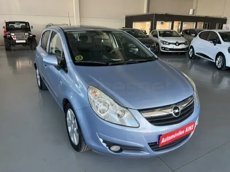 Usado Opel Corsa Cosmo 90 CV (66 kW) 2007 Gris / plata Utilitario