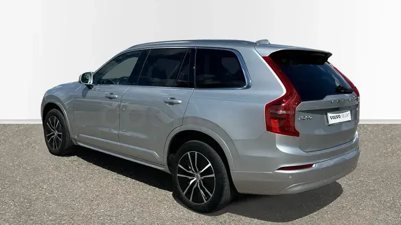 Usado Volvo XC90 Momentum 235 CV (172 kW) 2022 Gris / plata SUV