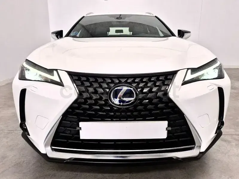 Usado Lexus UX 184 CV (135 kW) 2021 Blanco SUV