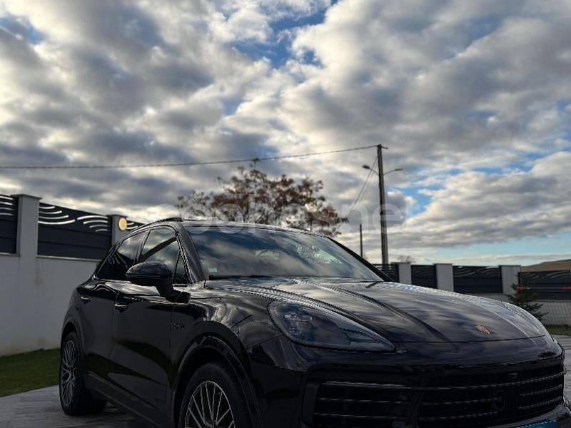 Negro Usado 2022 Porsche Cayenne Platinum Edition SUV | 75.000 € - Imagen 1/4