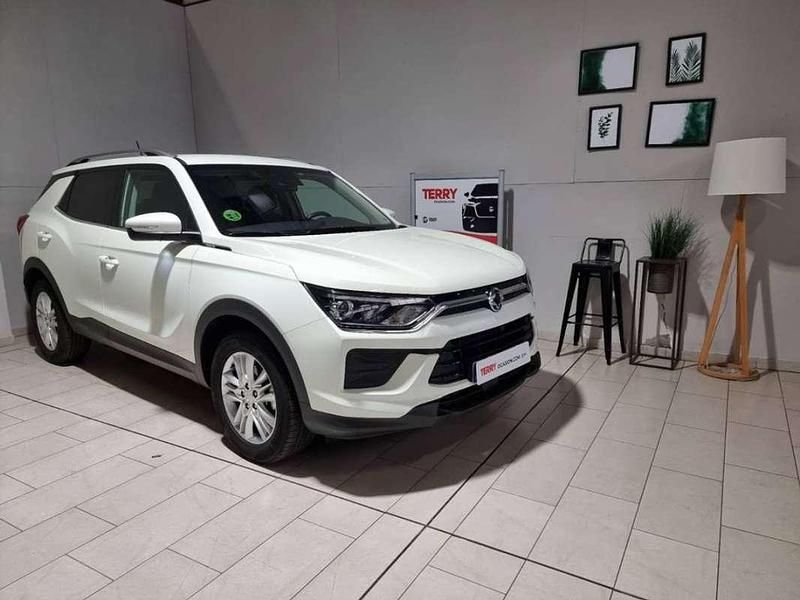 Blanco Usado 2020 Ssangyong (KGM) Korando SUV | 18.395 € (Un poco caro) - Imagen 1/4