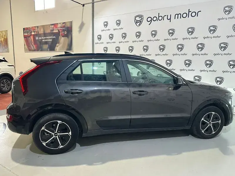 Usado Kia Niro 129 CV (94 kW) 2024 Negro SUV