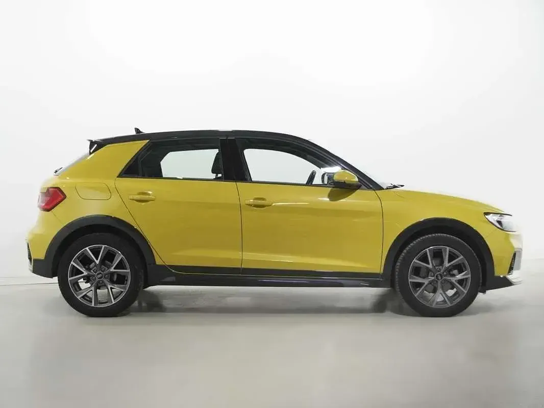 Usado Audi A1 150 CV (110 kW) 2022 Amarillo SUV