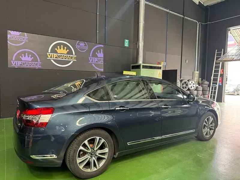 Usado Citroën C5 Shine 180 CV (132 kW) 2016 Azul Berlina