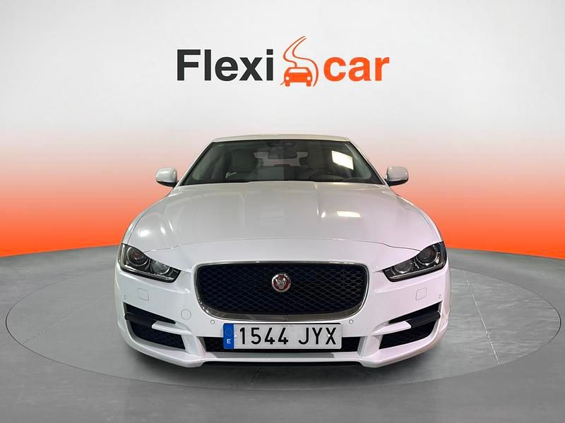 Usado Jaguar XE Pure 180 CV (132 kW) 2017 Blanco Berlina