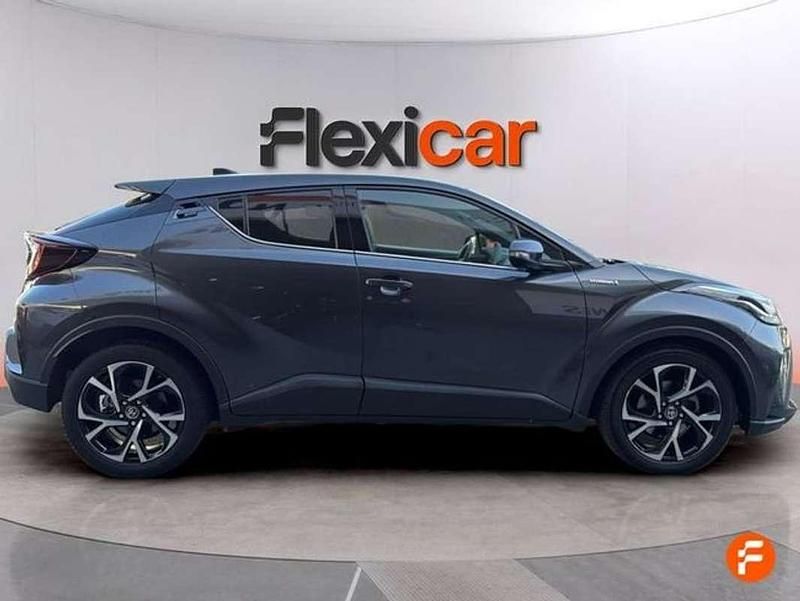 Usado Toyota C-HR Active 122 HP (89 kW) 2022 Cinzento SUV