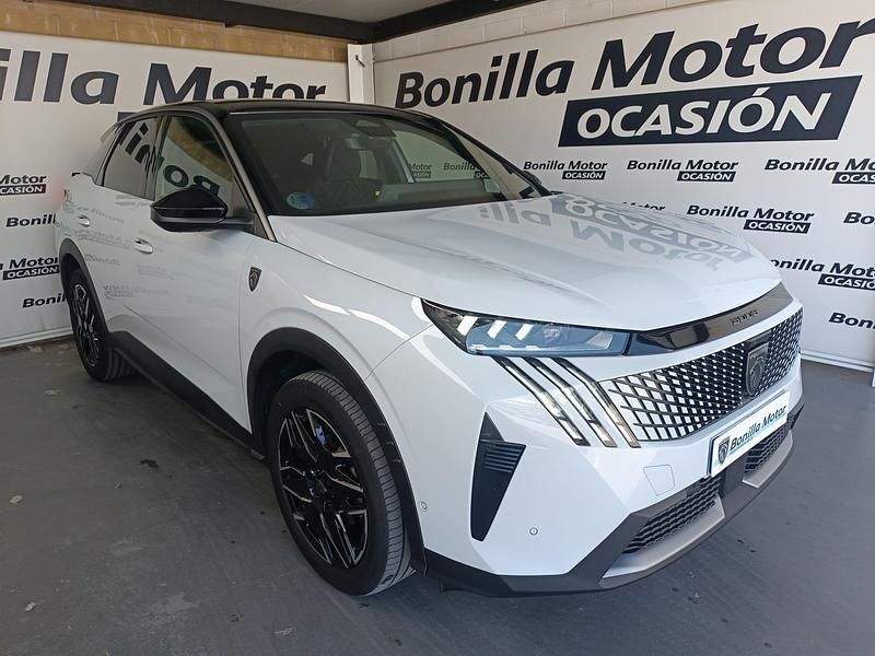 Usado Peugeot 3008 Allure 145 CV (106 kW) 2025 Blanco SUV