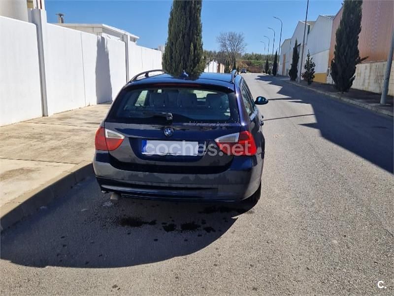 Azul Usado 2007 BMW 320 Familiar | 6000 € (Precio justo) - Imagen 1/4