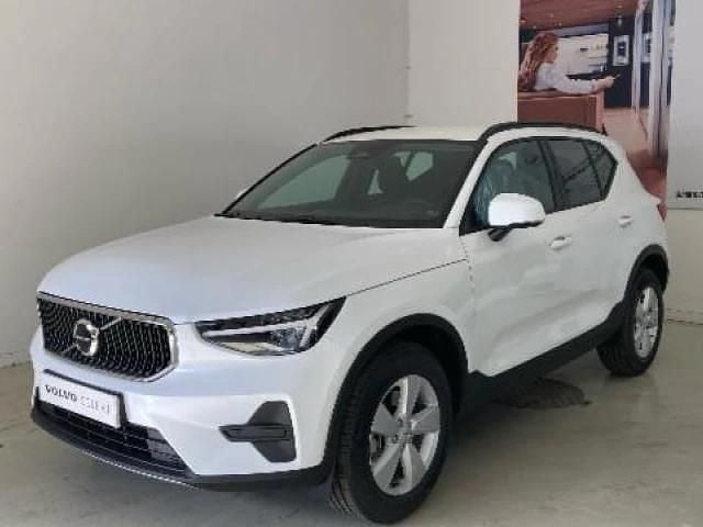 Suv Nuevo 2025 Volvo XC40 SUV | 35.300 € (Precio justo) - Imagen 1/4