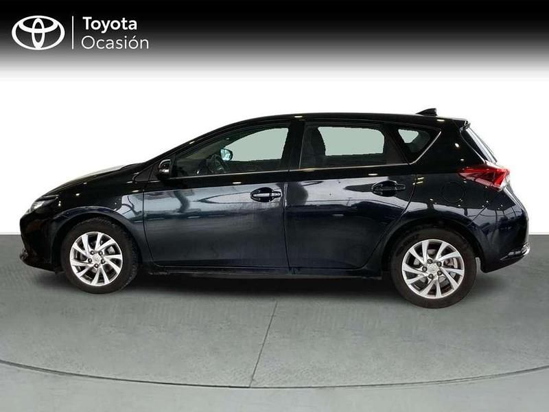 Usado Toyota Auris Active 116 CV (85 kW) 2015 Negro Utilitario