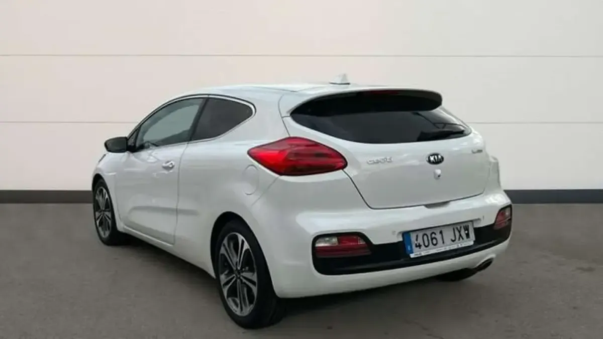 Usado Kia ProCeed 121 CV (88 kW) 2017 Blanco Utilitario