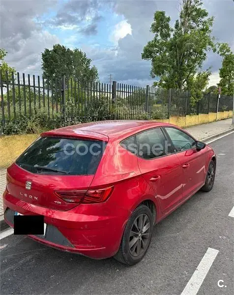 Usado Seat Leon Style 110 CV (80 kW) 2017 Rojo Berlina