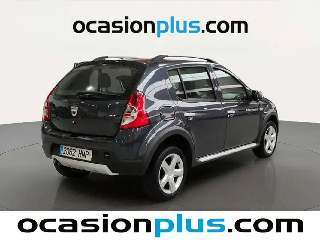 Usado Dacia Sandero Stepway 90 CV (66 kW) 2012 Gris Utilitario