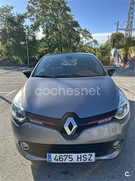 Gris / plata Usado 2013 Renault Clio IV Dynamique Berlina | 7250 € (Buen precio) - Imagen 1/4