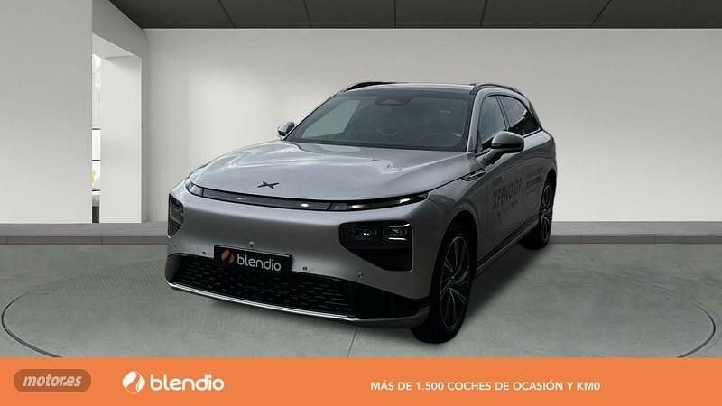 Plateado Usado 2025 XPENG G9 SUV | 70.500 € - Imagen 1/4