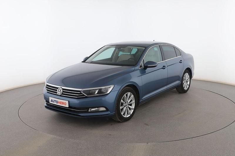 Azul Usado 2016 VW Passat Advance Berlina | 14.099 € (Precio justo) - Imagen 1/3