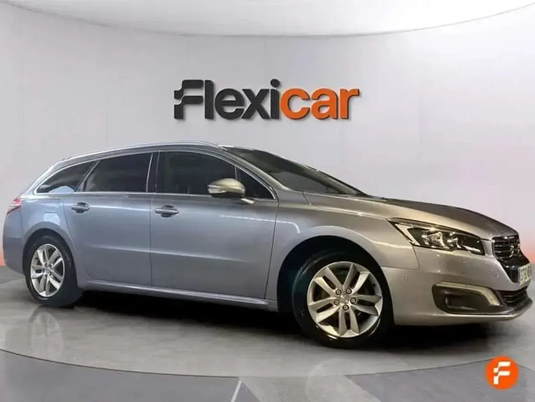 Usado Peugeot 508 SW Active 120 CV (88 kW) 2017 Gris Familiar